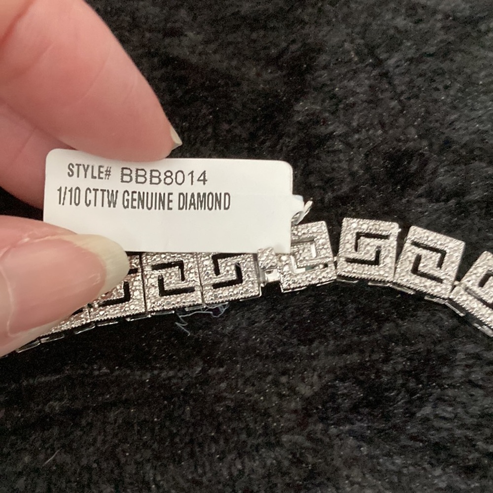 Necklace - Picture 2 of 3